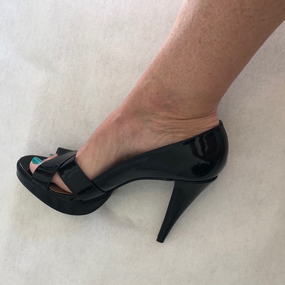 Carlos Santana Patent Leather Black Heels size 8 - Picture 8 of 8